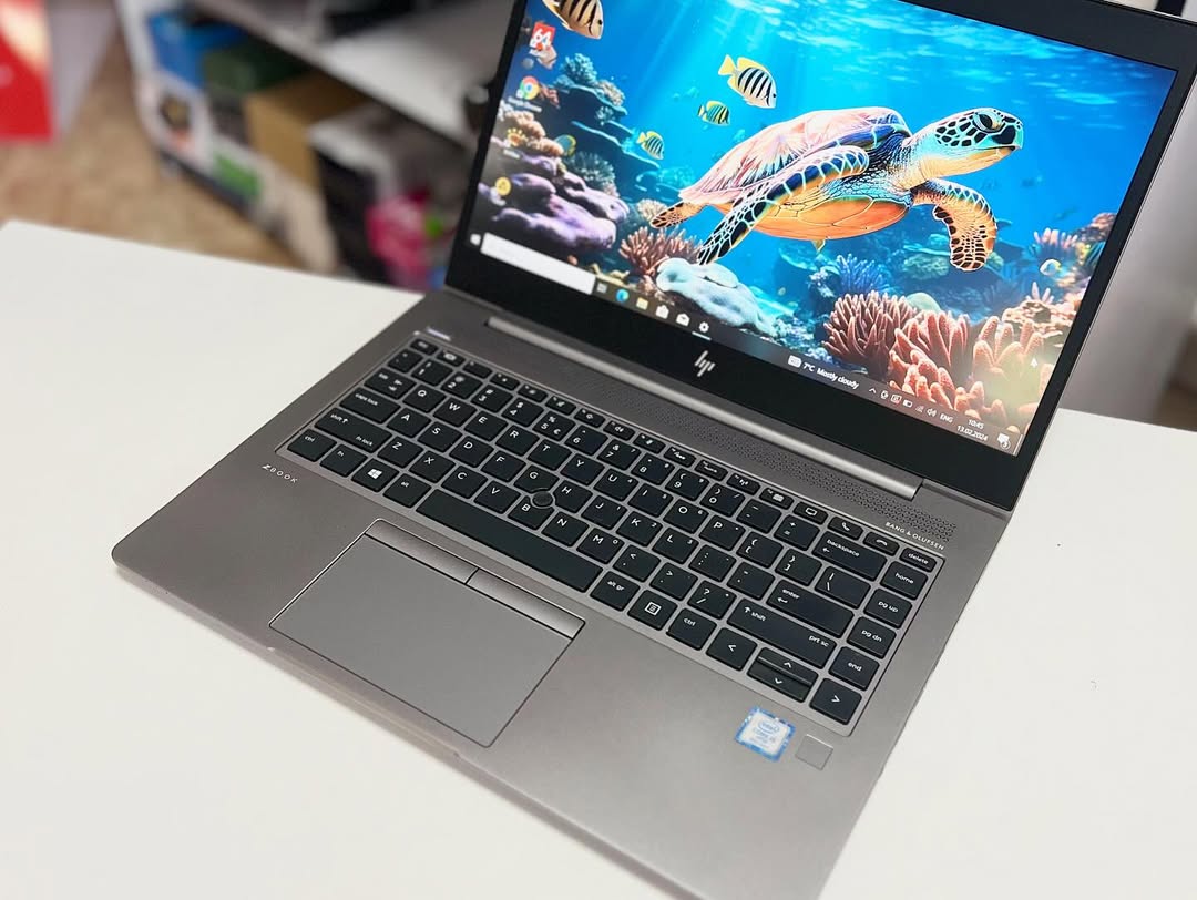HP ZBook 14u G6 - Ordinateur portable reconditionné Montréal - Intel Core i5 8e génération - 330$ - Livraison gratuite Montréal Québec