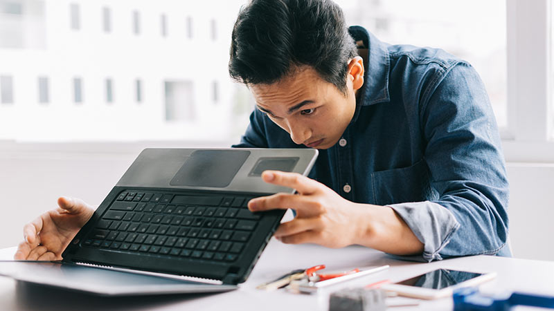 Guide d'Achat d'un Ordinateur Portable Reconditionné : Tout ce que Vous Devez Savoir